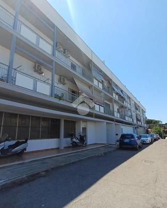 2 LOCALI A SANTA MARINELLA
