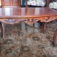 tavolino in legno lavorato