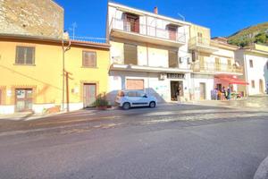 3 LOCALI A MARCELLINA