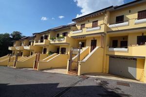Villetta a schiera di 170 m² con 5 locali e box au