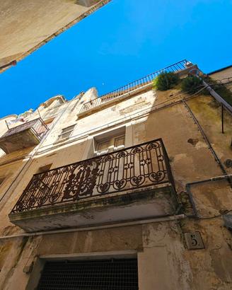 Casa singola nel centro storico ba003755