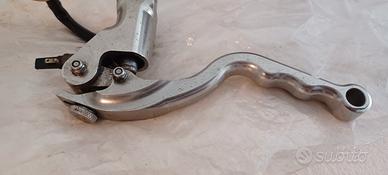 Pompa radiale leva freno anteriore Beringer usata