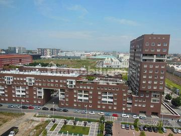 Bicocca ,garage doppio semestralemnte