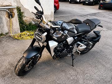 HONDA CB 1000 R