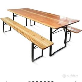 Set di tre pezzi, tavolo e due panchine