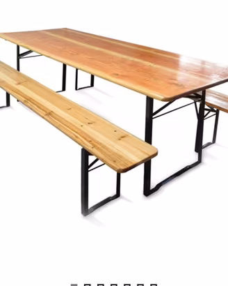 Set di tre pezzi, tavolo e due panchine