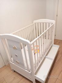 Lettino Foppapedretti Lovely con corredo descritto