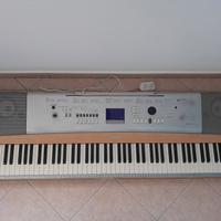 Pianoforte digitale Yamaha Portable Grand DGX-620