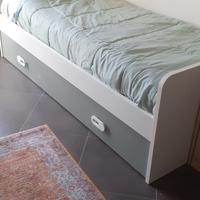 2 letti singoli materassi inclusi 