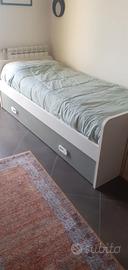 2 letti singoli materassi inclusi 