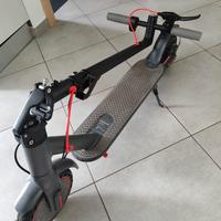 2 monopattini per pezzi di ricambio, non si accend