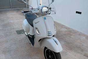 Piaggio vespa gts 300