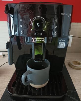 De longhi Magnifica S macchina per il caffè