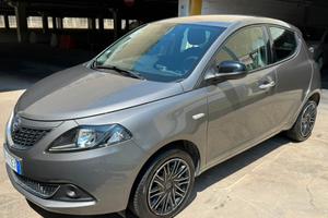Lancia Ypsilon 1.0 FireFly 5 porte S&S Hybrid Gold