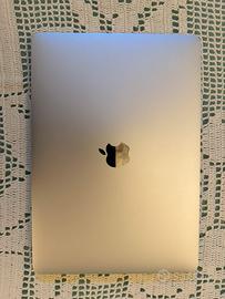 MacBook Pro 2019 13" i5, 8GB RAM, 4 Thunderbolt