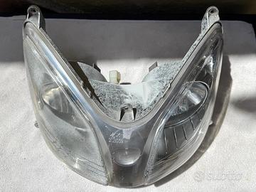 Faro Fanale Anteriore Yamaha X City 125 anno 2011