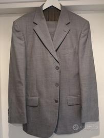 Abito grigio tre bottoni in lana merino frescolana