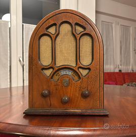 Radio vintage Philips D-2550 stile cattedrale