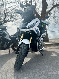 Honda x-adv 750 2025