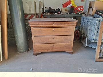 Cassettiera antica in noce