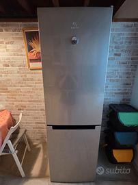 Frigo + Freezer Indesit