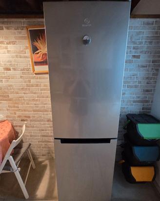 Frigo + Freezer Indesit