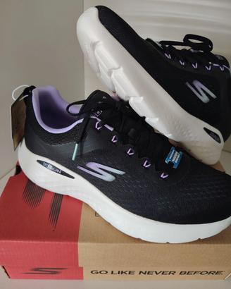 Skechers
