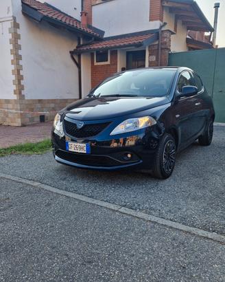 Lancia Ypsilon 1.0 70CV "52.900 km" Bluetooth, F