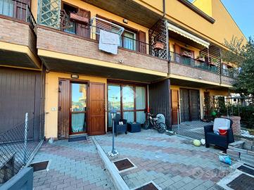 VILLA A SCHIERA A BORGHI