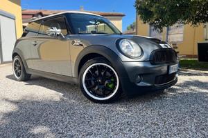 Mini cooper S pepper
