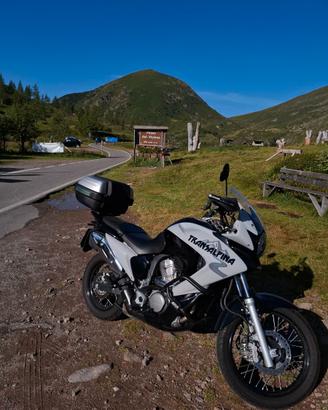 Honda transalp 700