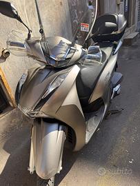 Scooter nuovo SH 350