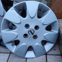 Due Borchie nissan micra