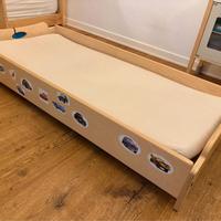 Lettino montessori in legno