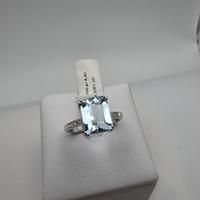 Anello Oro Bianco 18 Kt Acquamarina e Diamanti