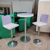 se tavolo alto da bar e 2 sgabelli regolabili