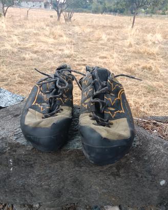 Scarpette arrampicata La Sportiva n 44  risuolate