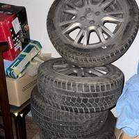 Gomme invernali + cerchi Renault  r16