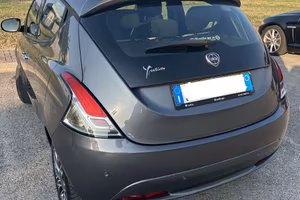 Ypsilon III 2015 1.3 mjt Silver