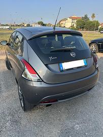 Ypsilon III 2015 1.3 mjt Silver