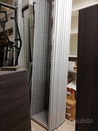 SCAFFALATURE IN METALLO E MENSOLE ARREDO NEGOZIO