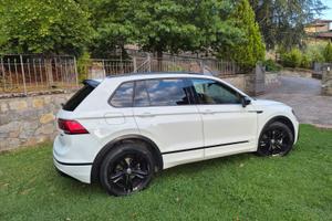 VW Tiguan 190CV 4Motion R-Line B.E. Matrix LED