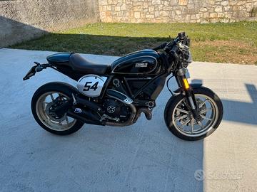Ducati scrambler cafe racer