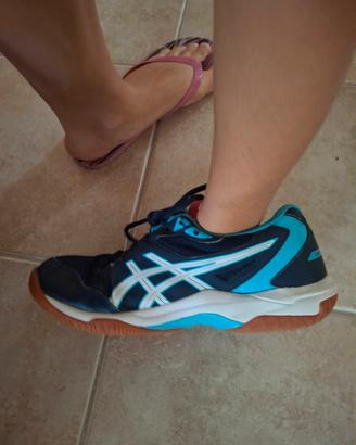 Scarpa asics pallavolo. n 40