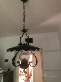 Lampadario in ferro battuto