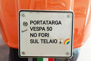 Porta targa vespa 50 special no fori