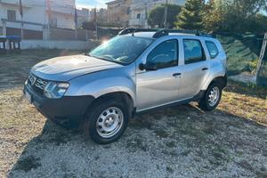 Dacia Duster 1.6 gpl anno 2015