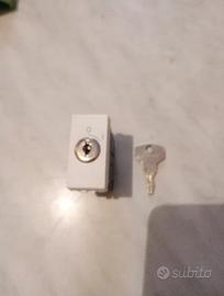 Interruttore Vimar con chiave