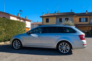 Octavia Wagon 1.6 tdi Style 110cv dsg