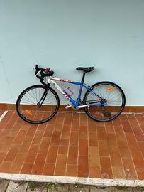 Bicicletta da corsa modello Decathlon Sport 7.1.